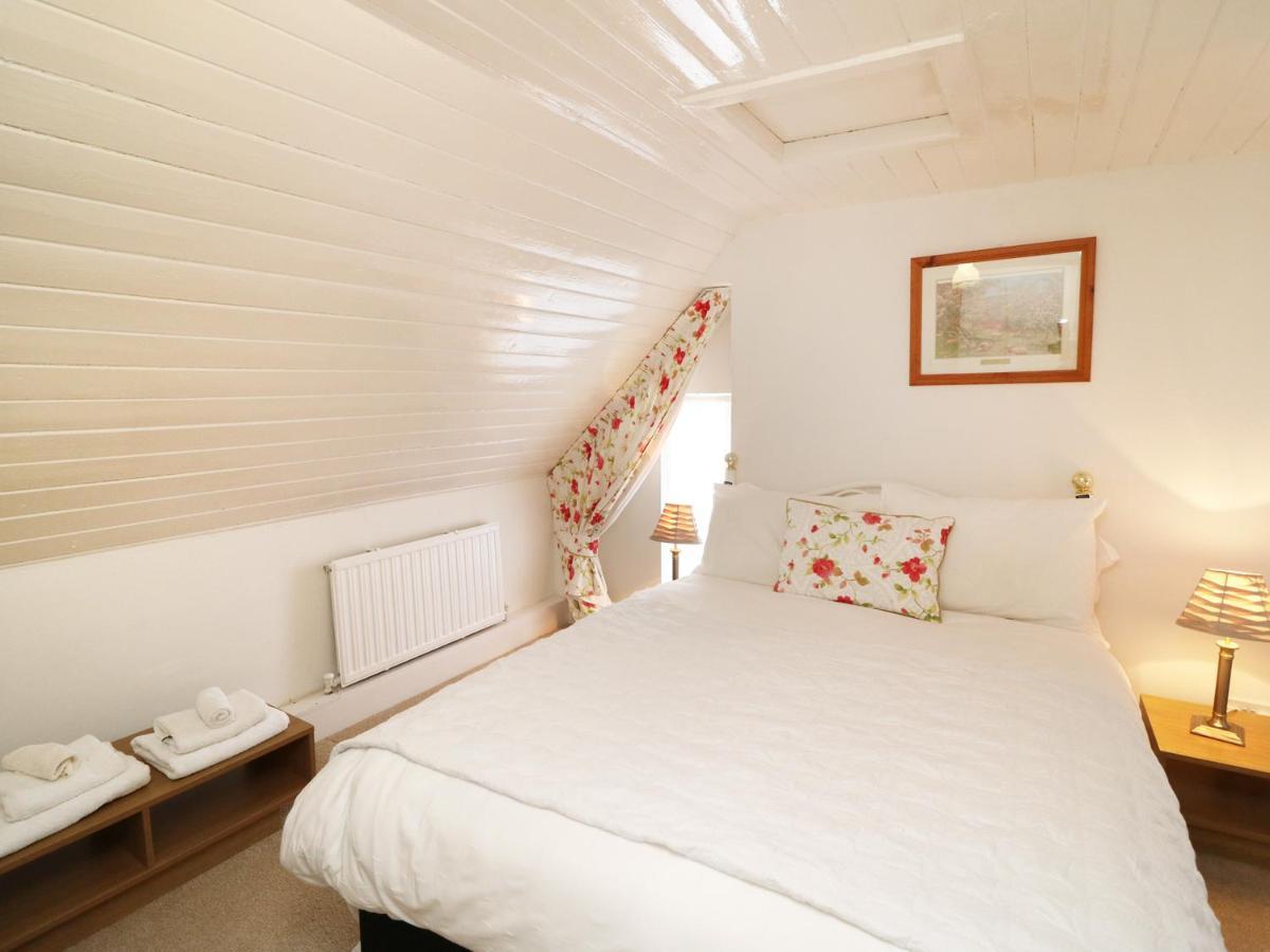 Julie'S Cottage Castleisland Exterior photo